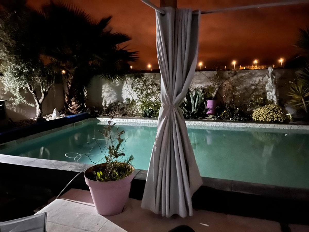 Villa Des Romieux Pinet  エクステリア 写真